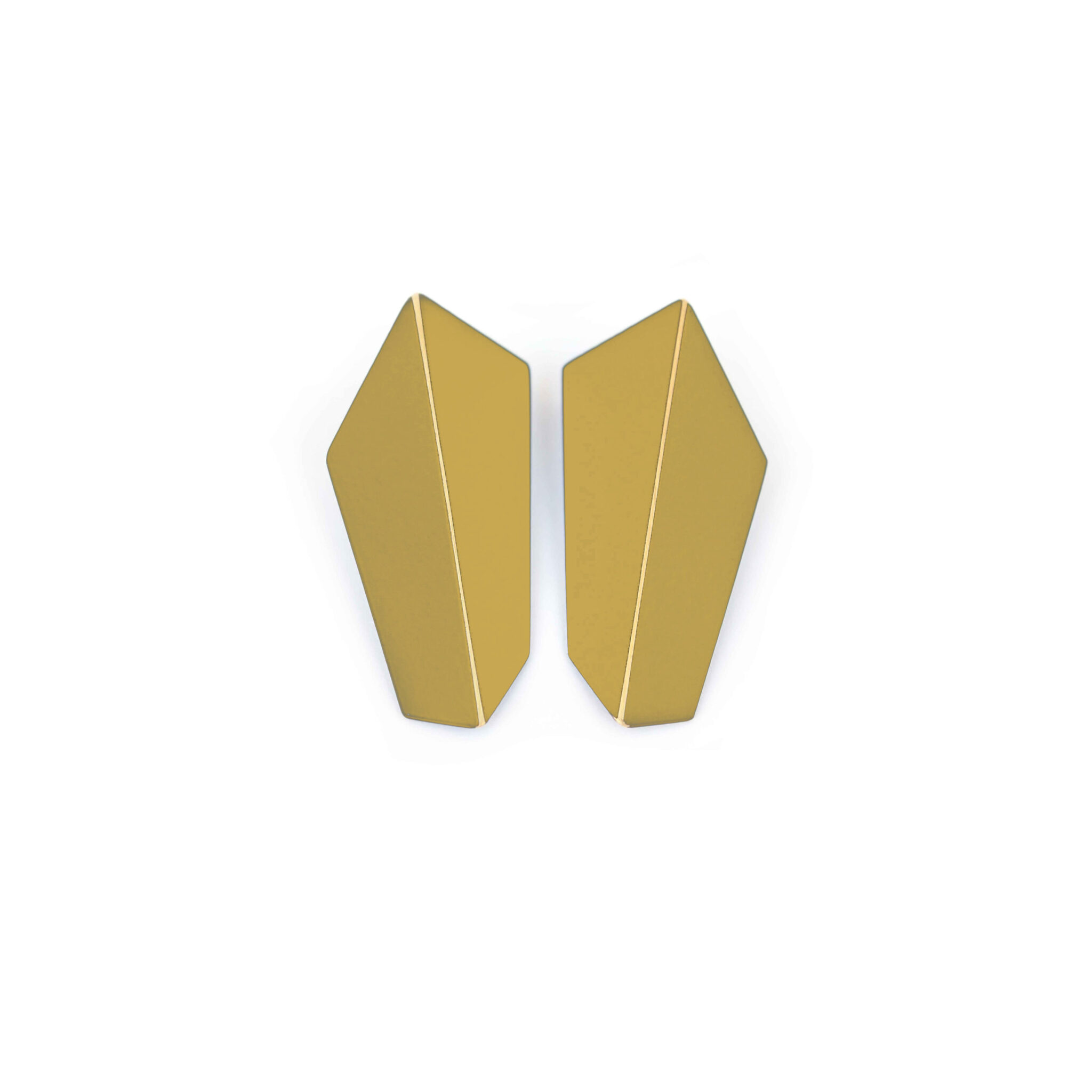 Folded-Vertical-pearl-gold-matt-scaled