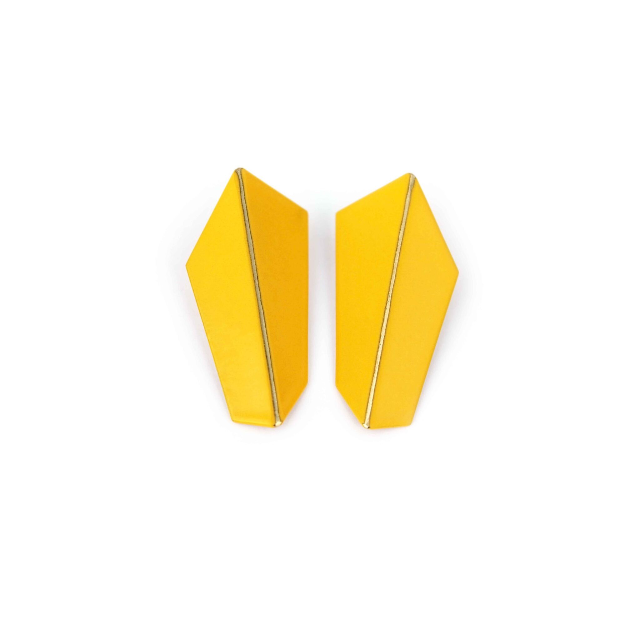 Folded-Vertical-traffic-yellow-scaled